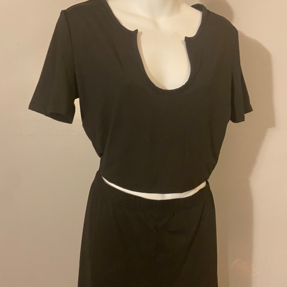 Women’s 2piece Black stretch Outfit Set - Picture 6 of 7